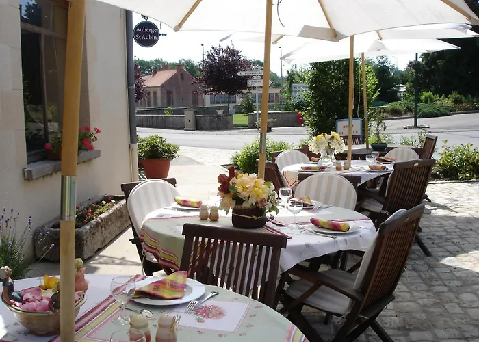 Aubin Отель Saint-Aubin-le-Monial